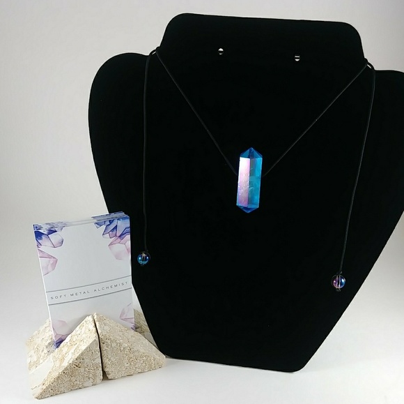 -OUT OF STOCK- RAW CRYSTAL QUARTZ available✨ - Picture 6 of 8